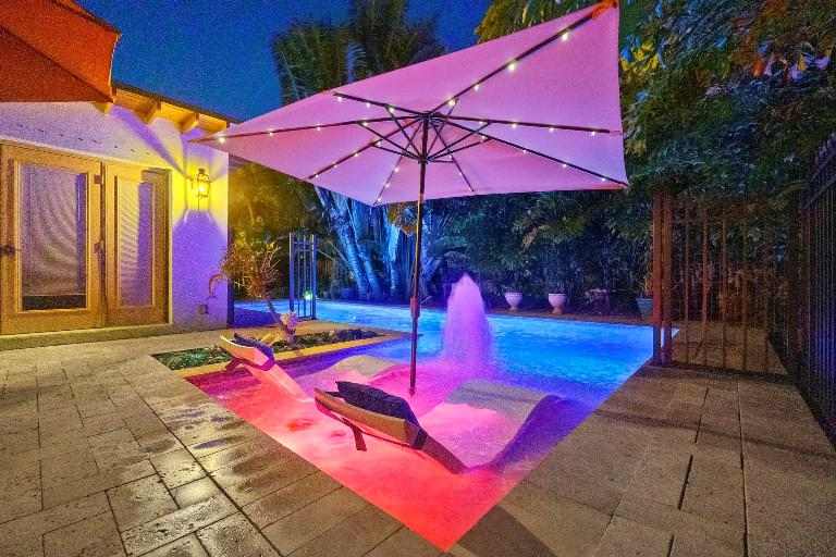 charming beach cottage only two doors from ocean