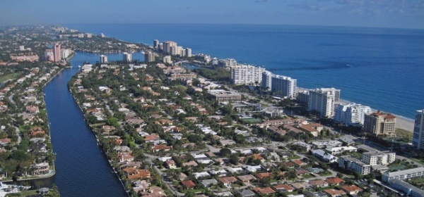 boca raton fl aerial shot, great neighborhood between Intracoastal and A1A